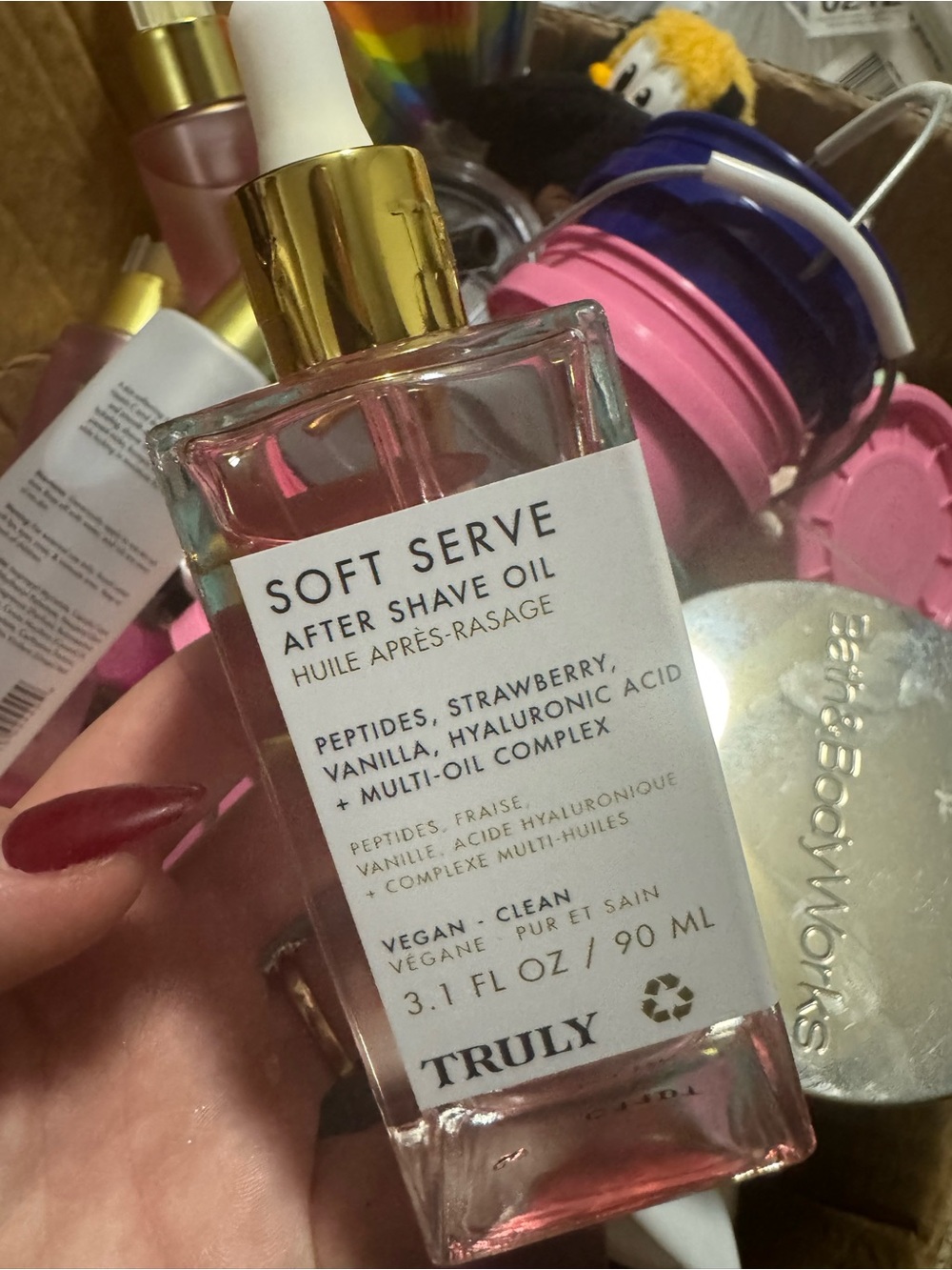 TRULY Brightening aftershave oil soft serve